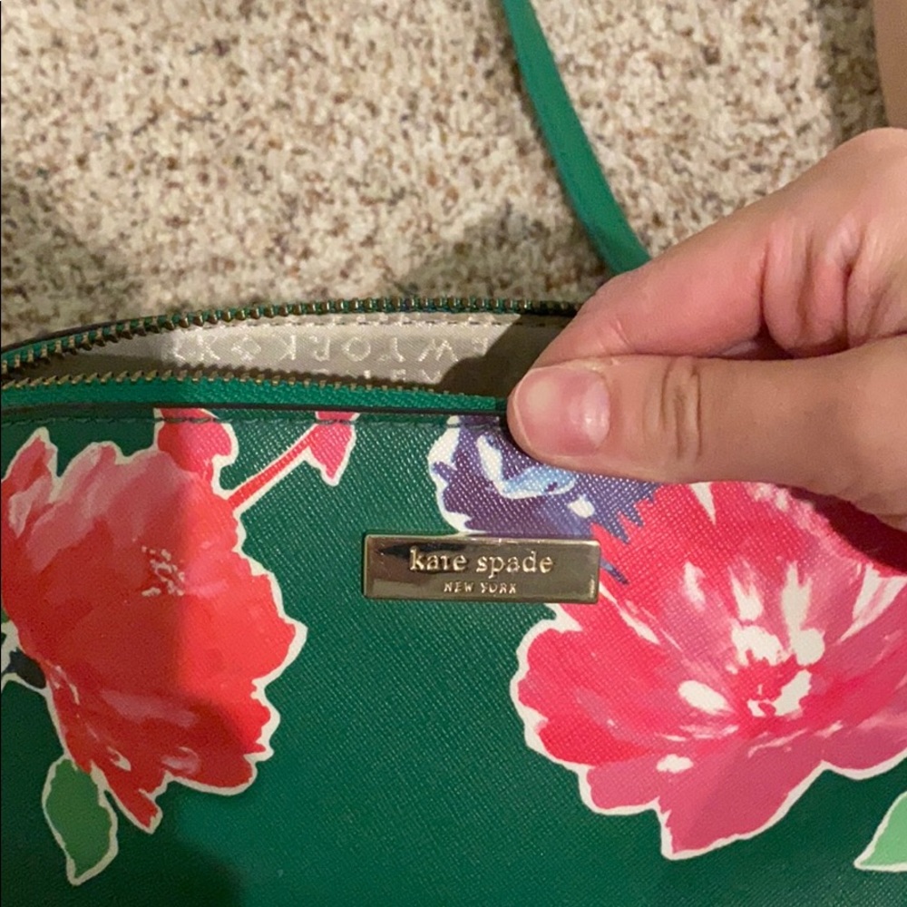 KATE SPADE green floral crossbody bag - Picture 3 of 6
